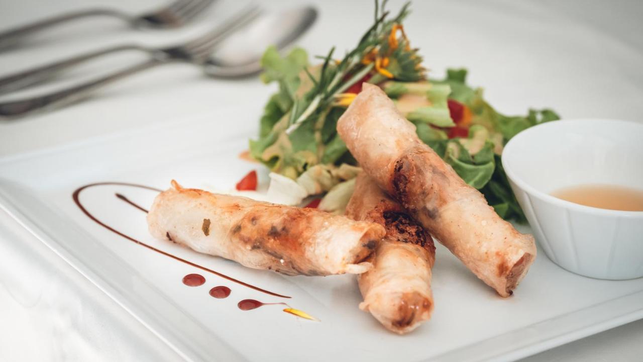 Logis Hotel Restaurant & Pizzeria Vuillot Cuiseaux Kültér fotó