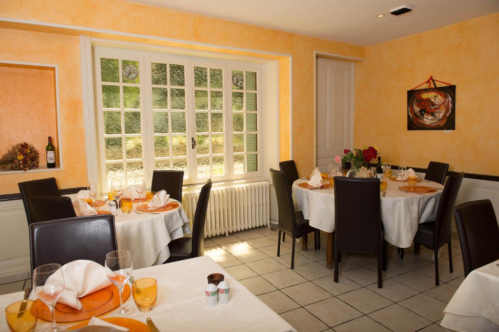 Logis Hotel Restaurant & Pizzeria Vuillot Cuiseaux Kültér fotó