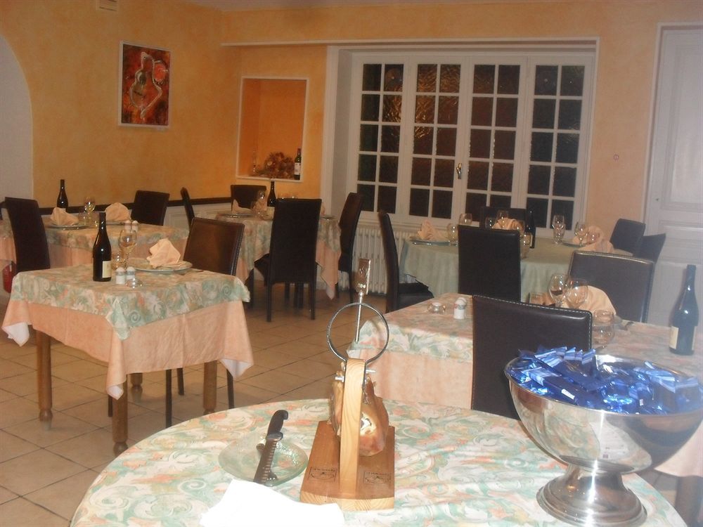 Logis Hotel Restaurant & Pizzeria Vuillot Cuiseaux Kültér fotó